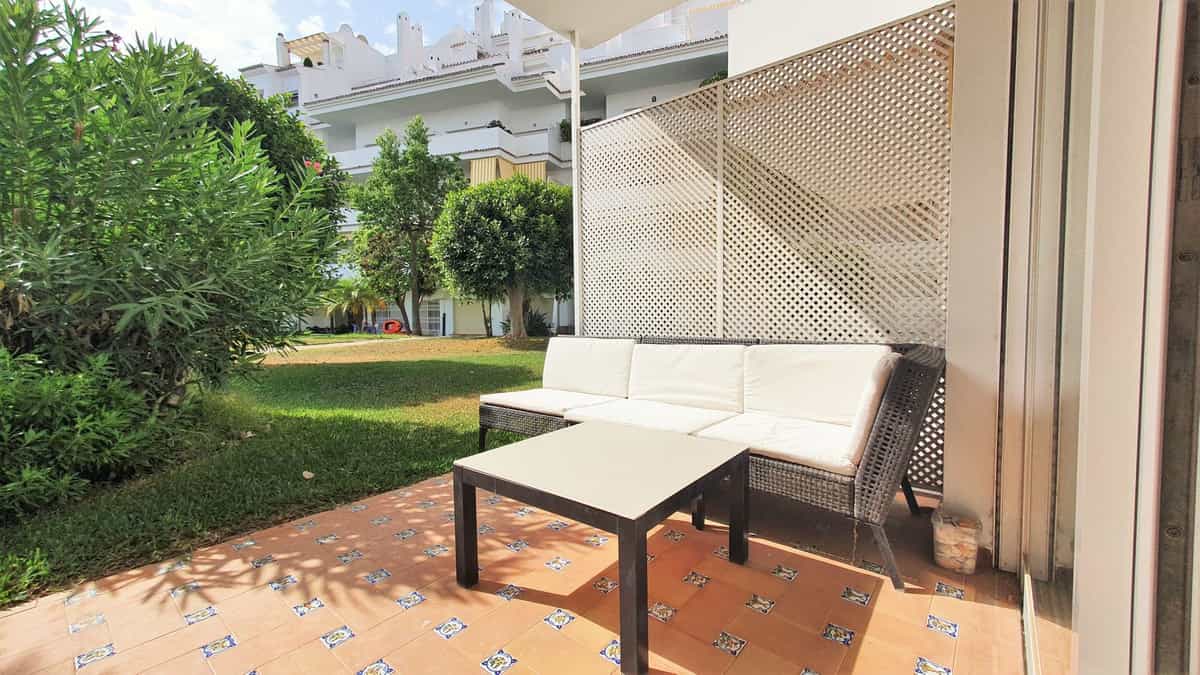 Condominium in Marbella, Andalucía 11006180