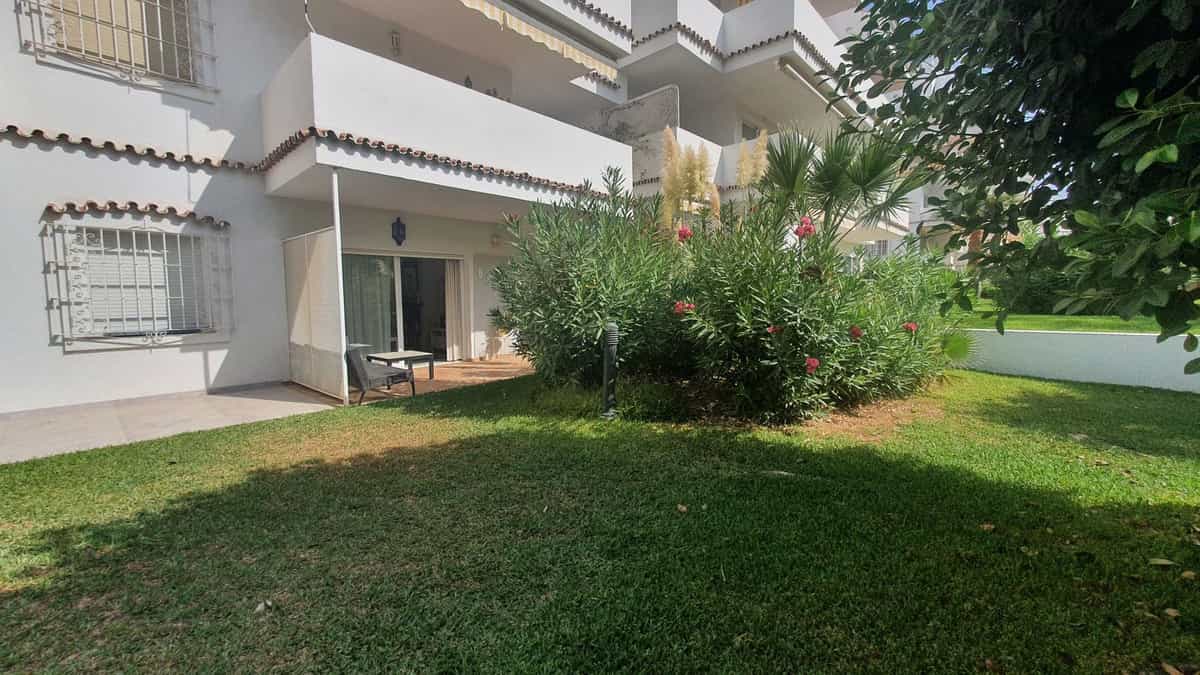 Condominium in Marbella, Andalucía 11006180