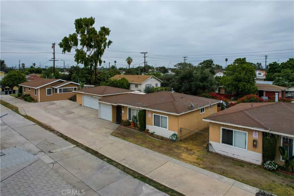 Condominium in Cudahy, California 11006755