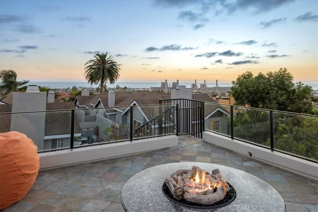 Condominium in Redondo Beach, California 11007051