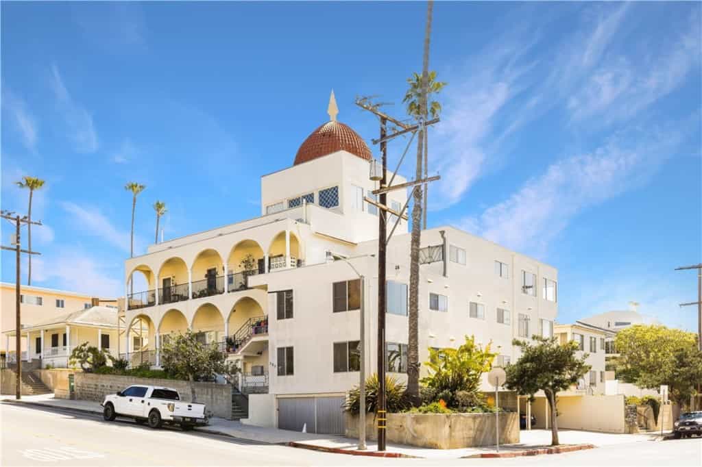 Condominium in Santa Monica, California 11007088
