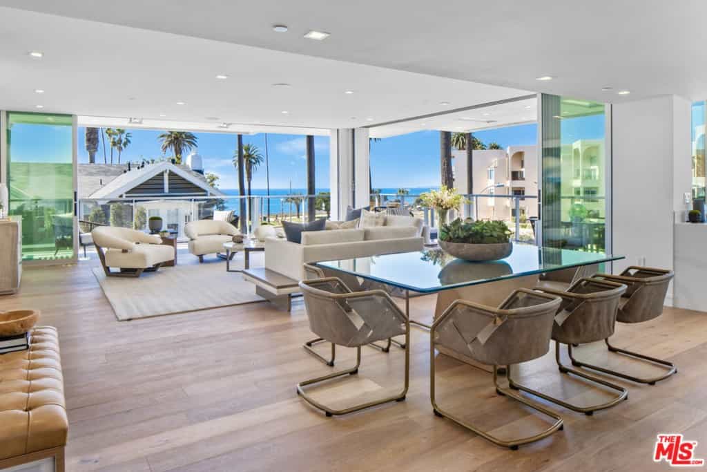 Condominium in Santa Monica, California 11007105