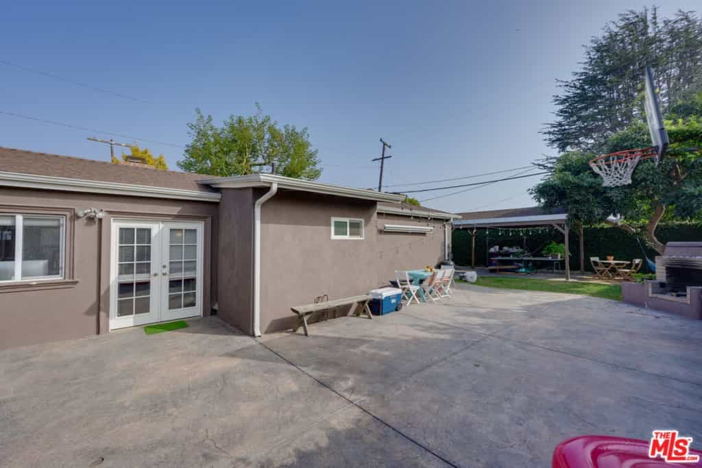 Condominium in Culver City, California 11007127