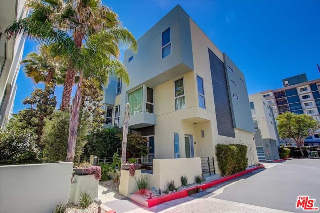 Condominium in Marina del Rey, California 11007130