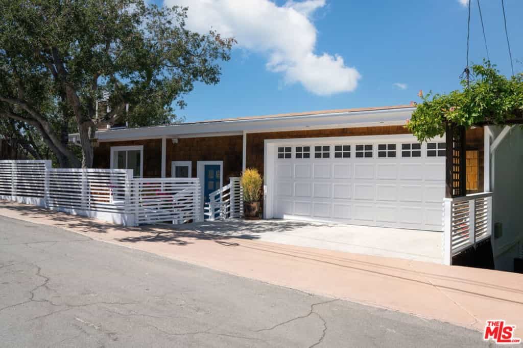House in Topanga, California 11007178