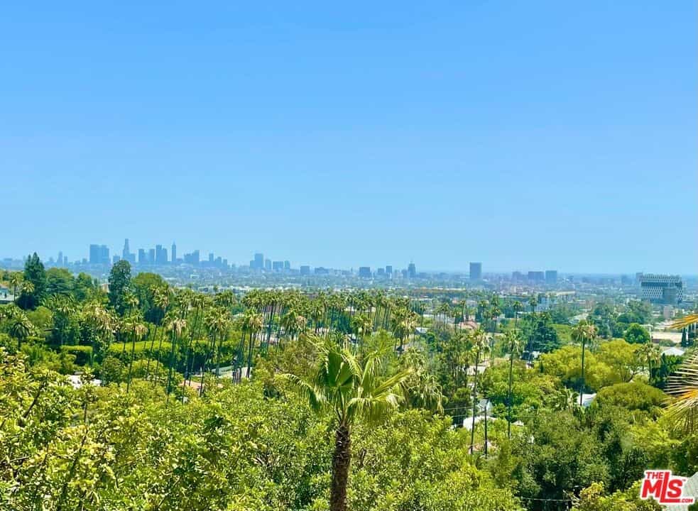 Condominium dans Los Angeles, California 11007223