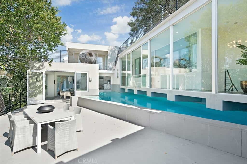 House in Beverly Hills, California 11007312
