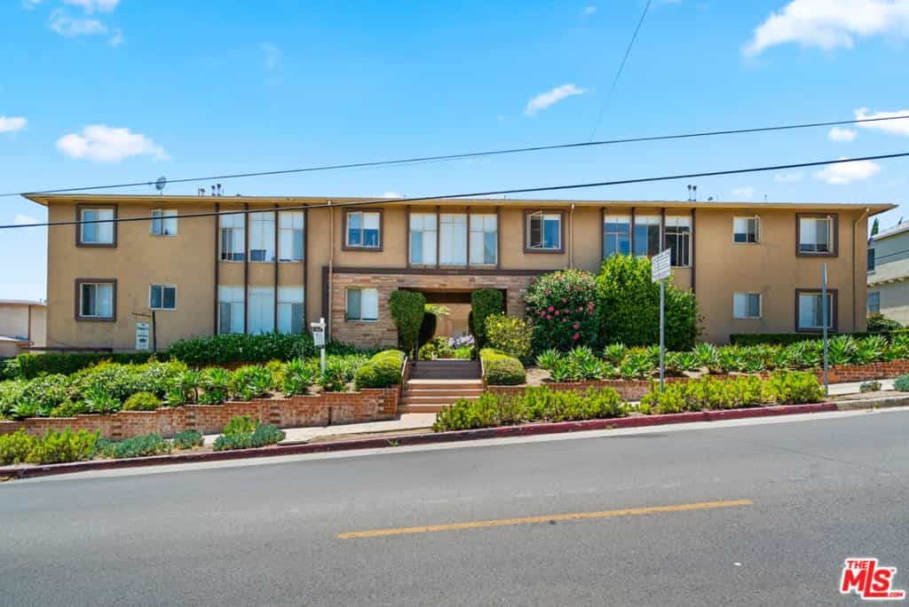 Condominium in Adams Square, California 11007410