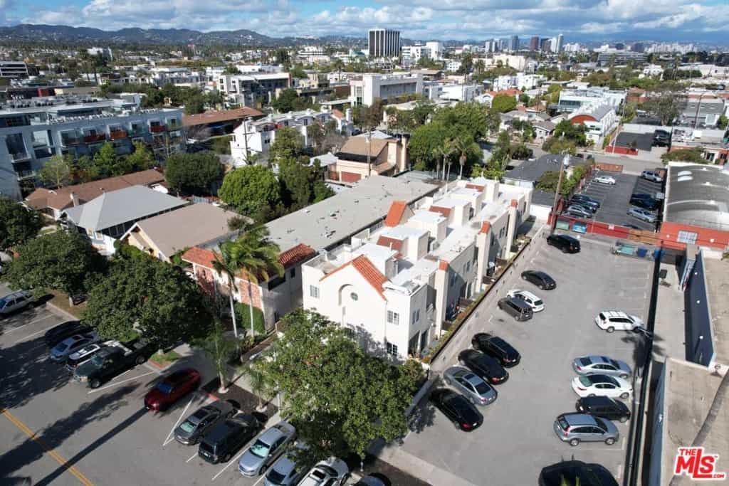 Condominium in Santa Monica, California 11007513