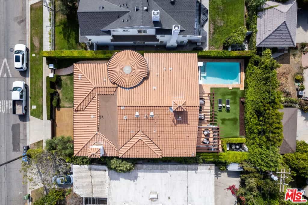 Condominium in Beverly Hills, Californië 11007670
