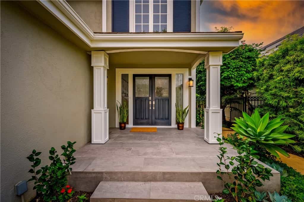 House in Huntington Beach, California 11007722