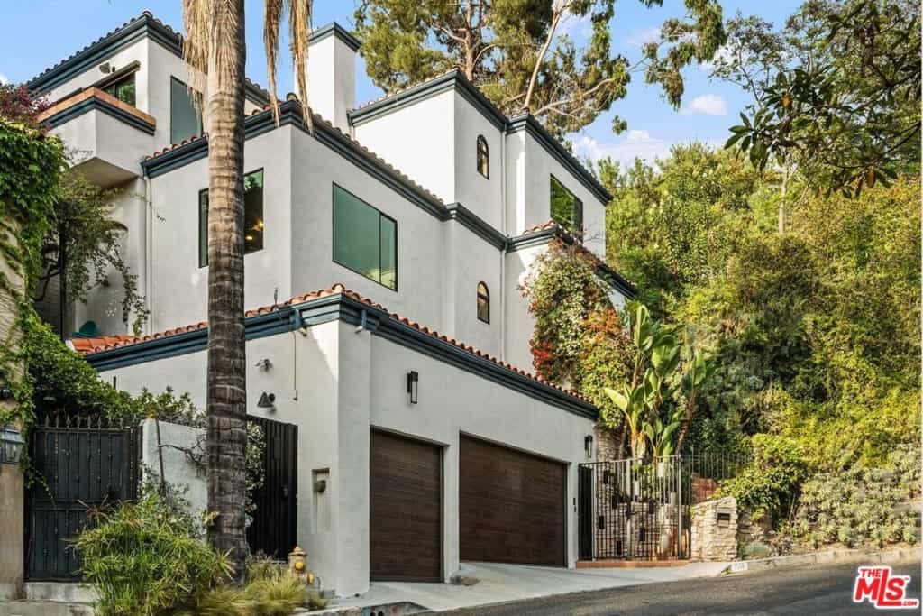 Condominium in Los Angeles, California 11007730