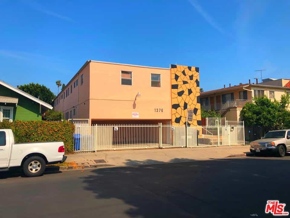 Condominium in Los Angeles, California 11007798