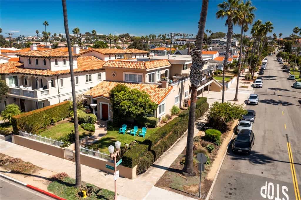 Condominium in Redondo Beach, California 11007804