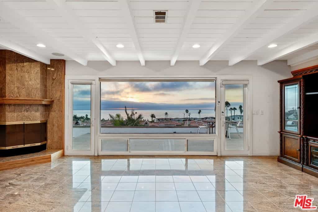 Condominium in Redondo Beach, California 11007850