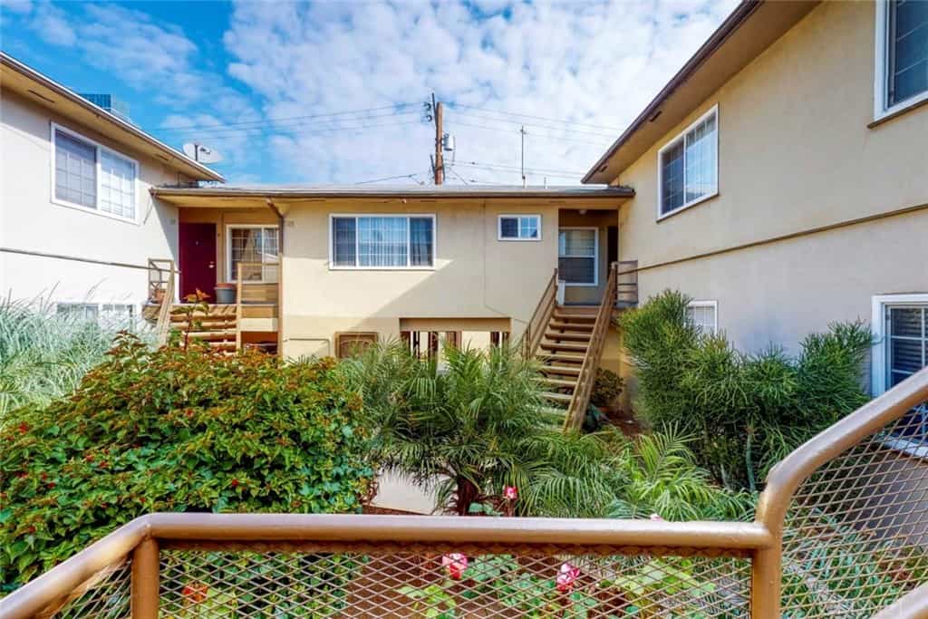 Condominium in Ladera Heights, California 11007860