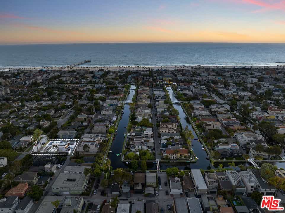Condominium in Marina del Rey, Californië 11007997