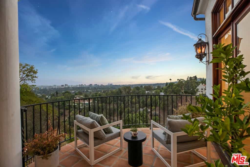 Condominium dans Beverly Hills, California 11008123