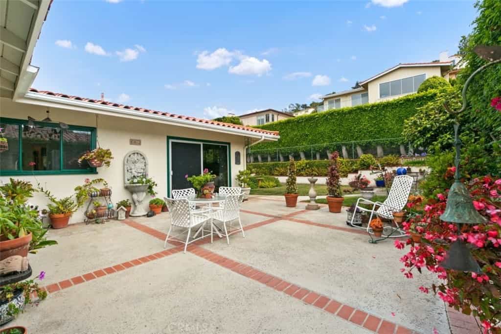 Condominium in Palos Verdes Estates, California 11008404