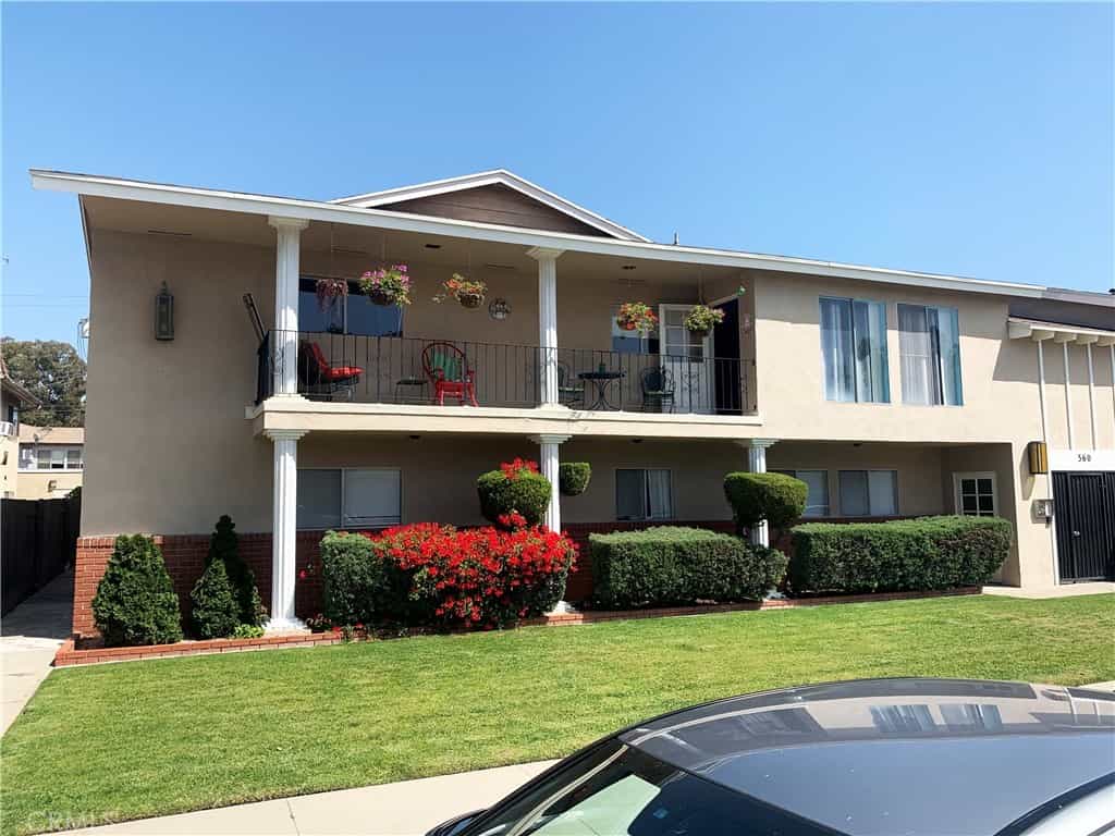 Condominium in Long Beach, California 11008505