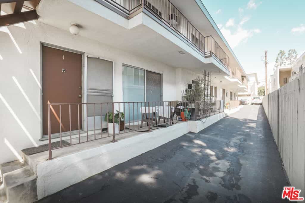 Condominium in Santa Monica, California 11008553