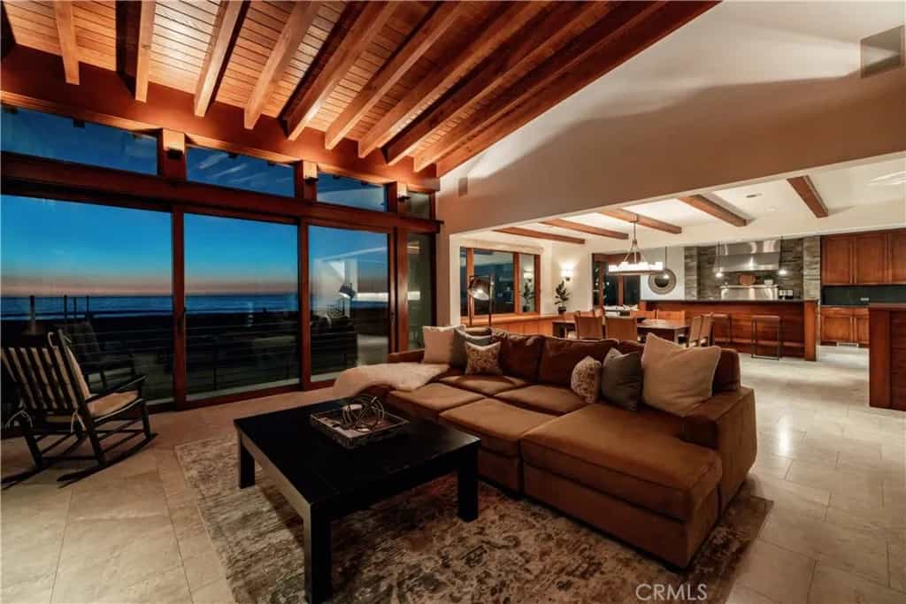 Condominium in Hermosa Beach, California 11008556