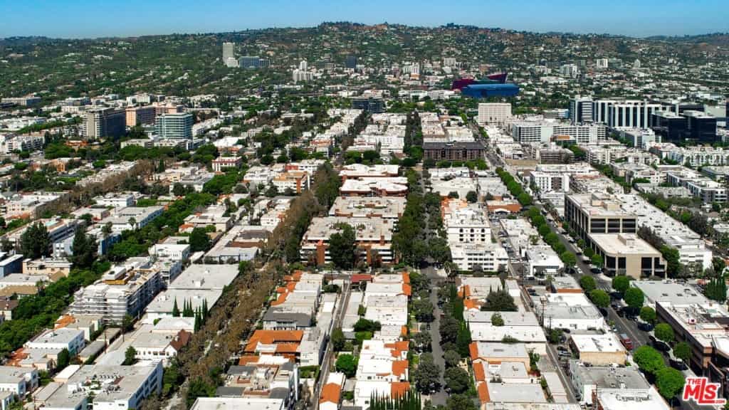 Condominium dans Beverly Hills, California 11008558