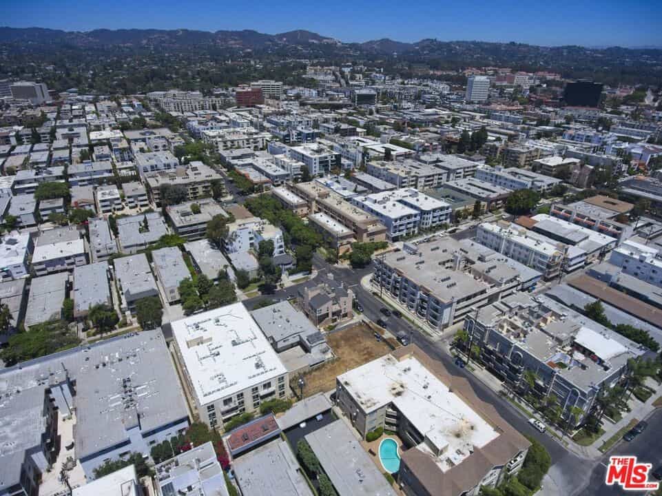 Condominium dans Los Angeles, California 11008667