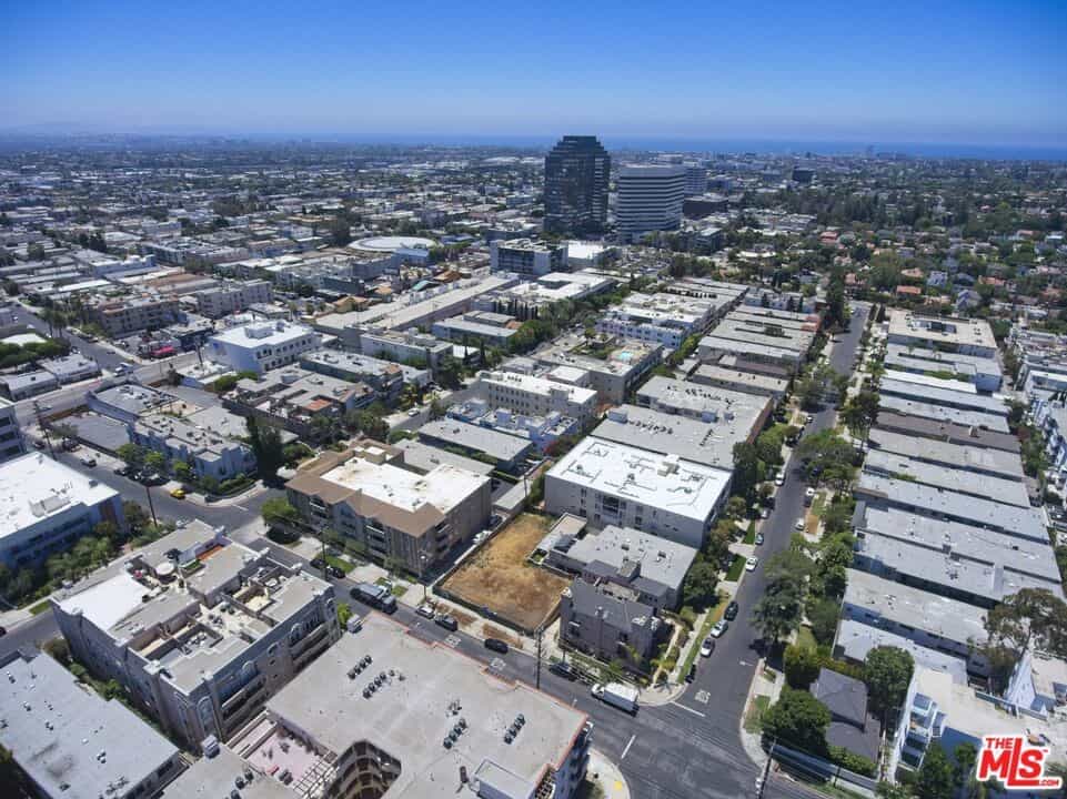 Condominium dans Los Angeles, California 11008667