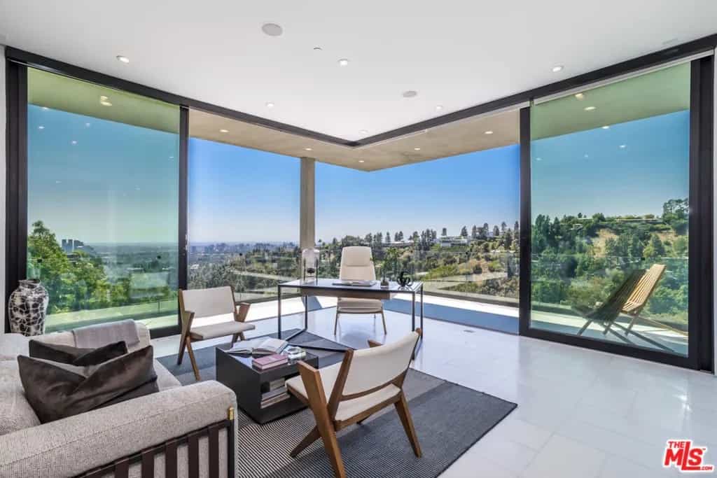 Condominium in Beverly Hills, California 11008680
