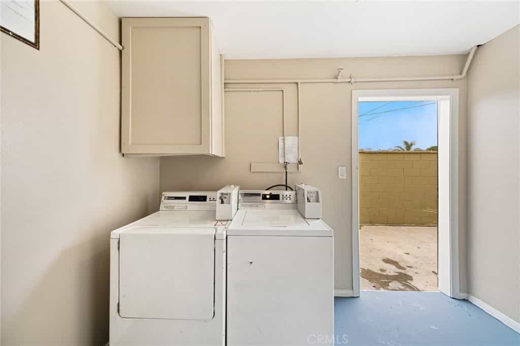 Condominium in Long Beach, California 11008829