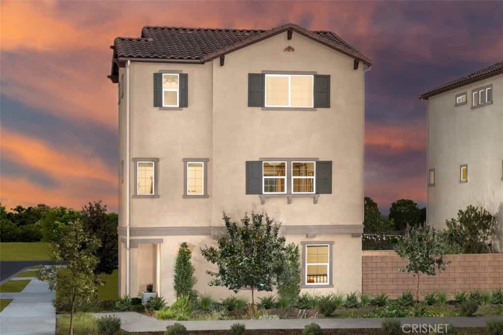 Condominium in Harbor Hills, California 11008882
