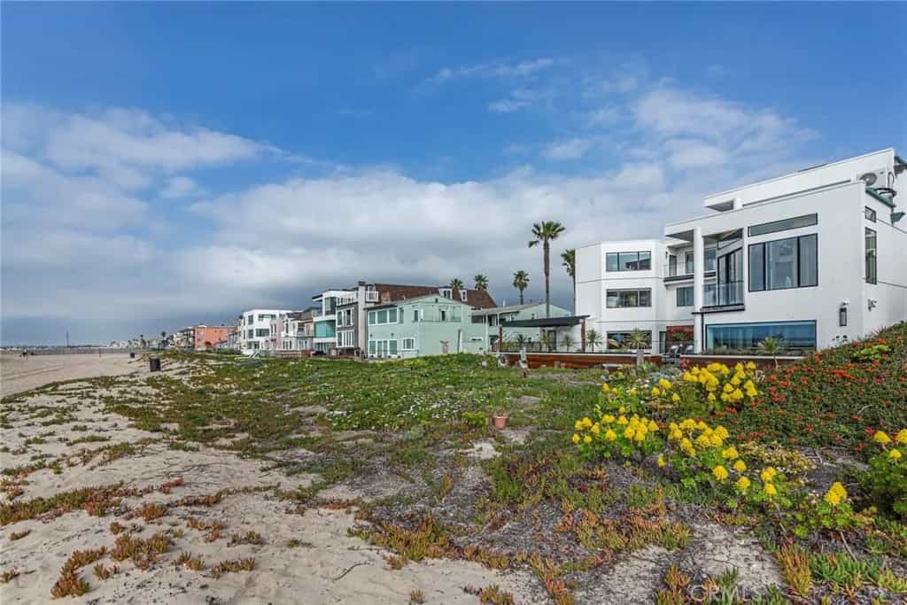 بيت في Huntington Beach, California 11008987