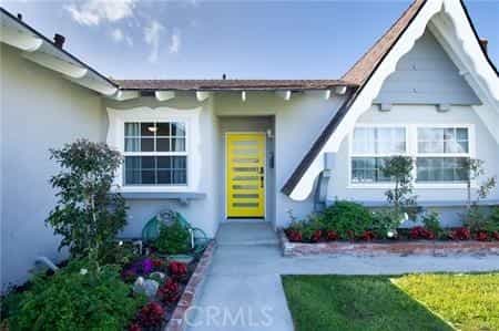 Dom w Huntington Beach, Kalifornia 11008988