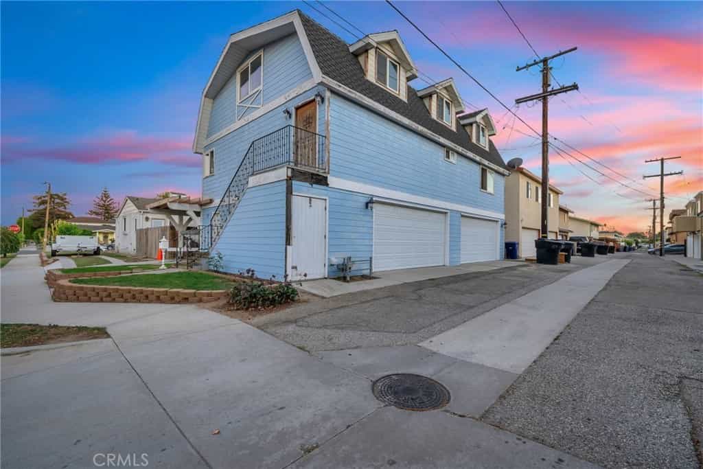 Condominium in Torrance, California 11009128