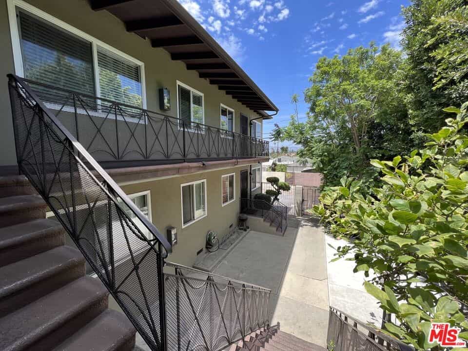 Condominium in Ladera Heights, California 11009155