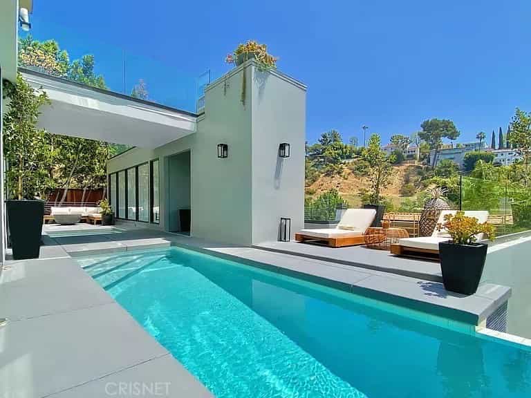 Dom w Los Angeles, Kalifornia 11009231