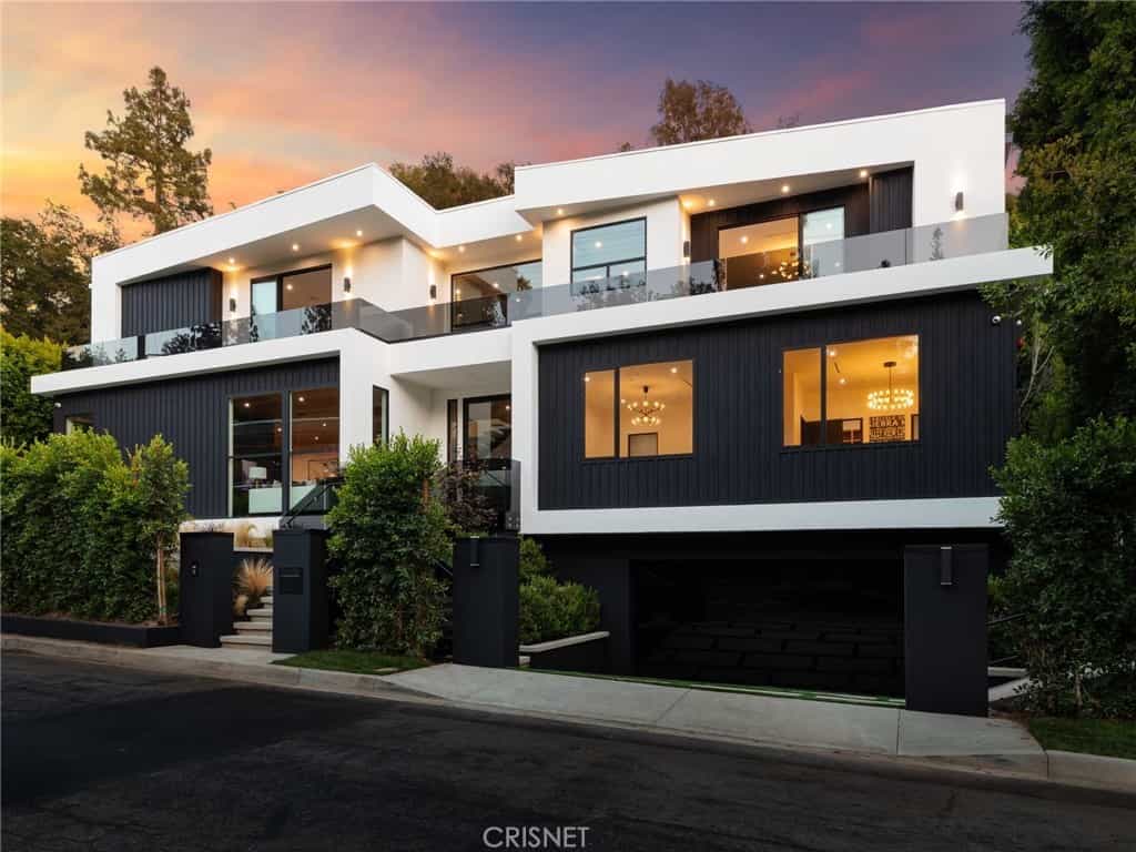 Condominio en Beverly Hills, California 11009281