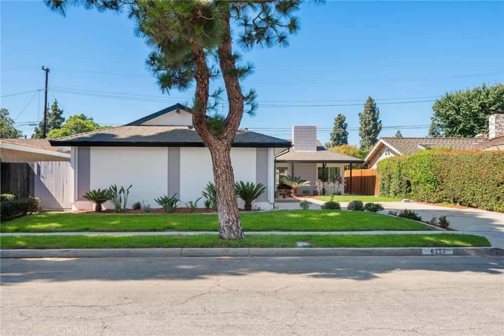 House in Long Beach, California 11009336