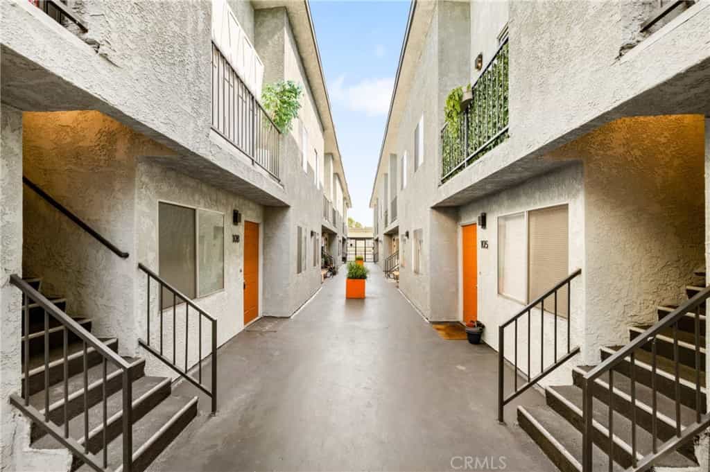 公寓 在 Los Angeles, California 11009466