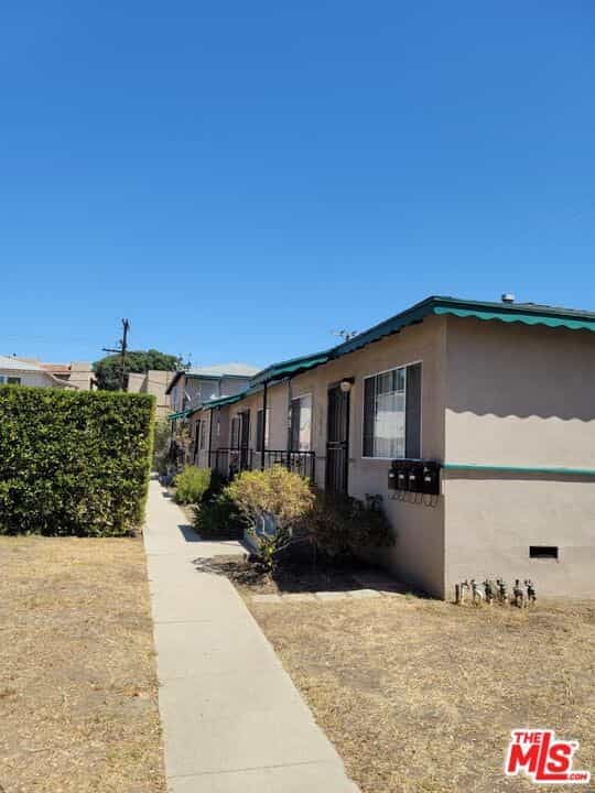 Condominium in Culver City, California 11009468