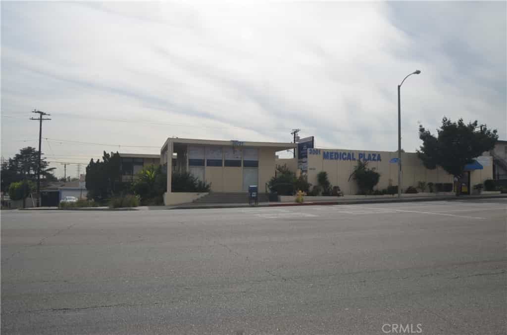 Condominium in Montebello, California 11009470