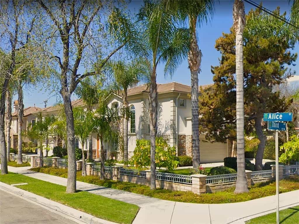 Condominium in Arcadia, California 11009514