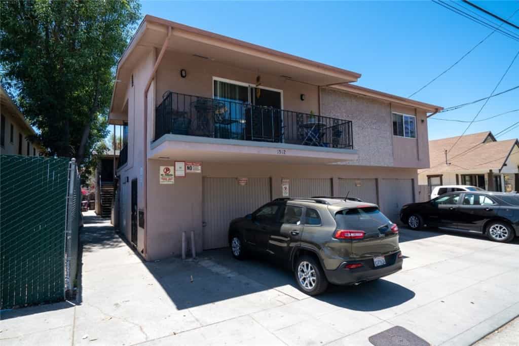 Condominium in Long Beach, California 11009526
