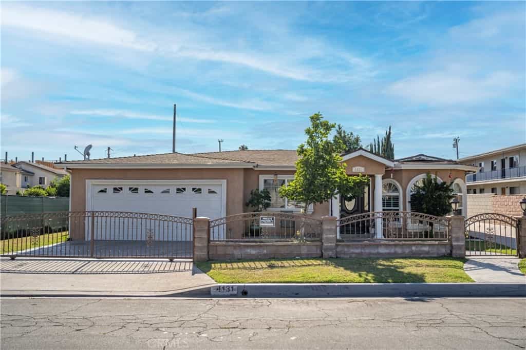 House in El Monte, California 11009736