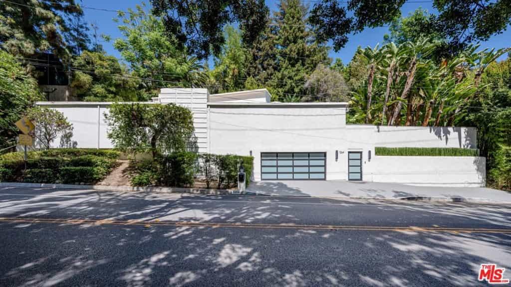 жилой дом в Beverly Hills, California 11009755