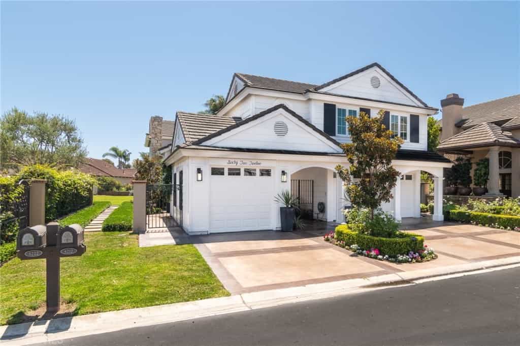 House in Huntington Beach, California 11009849