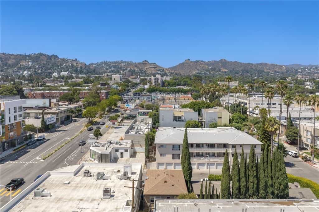 公寓 在 West Hollywood, California 11009907