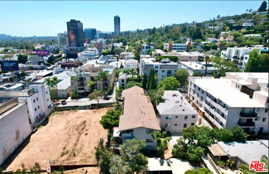 Condominium in West Hollywood, California 11009956