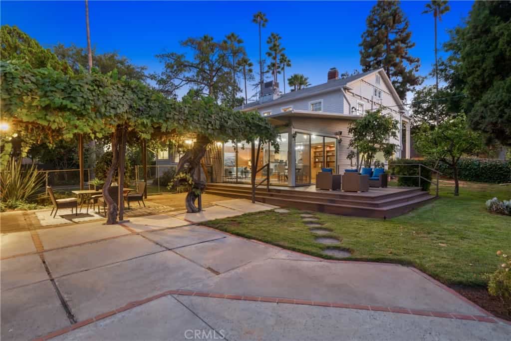 Rumah di Pasadena, California 11009982